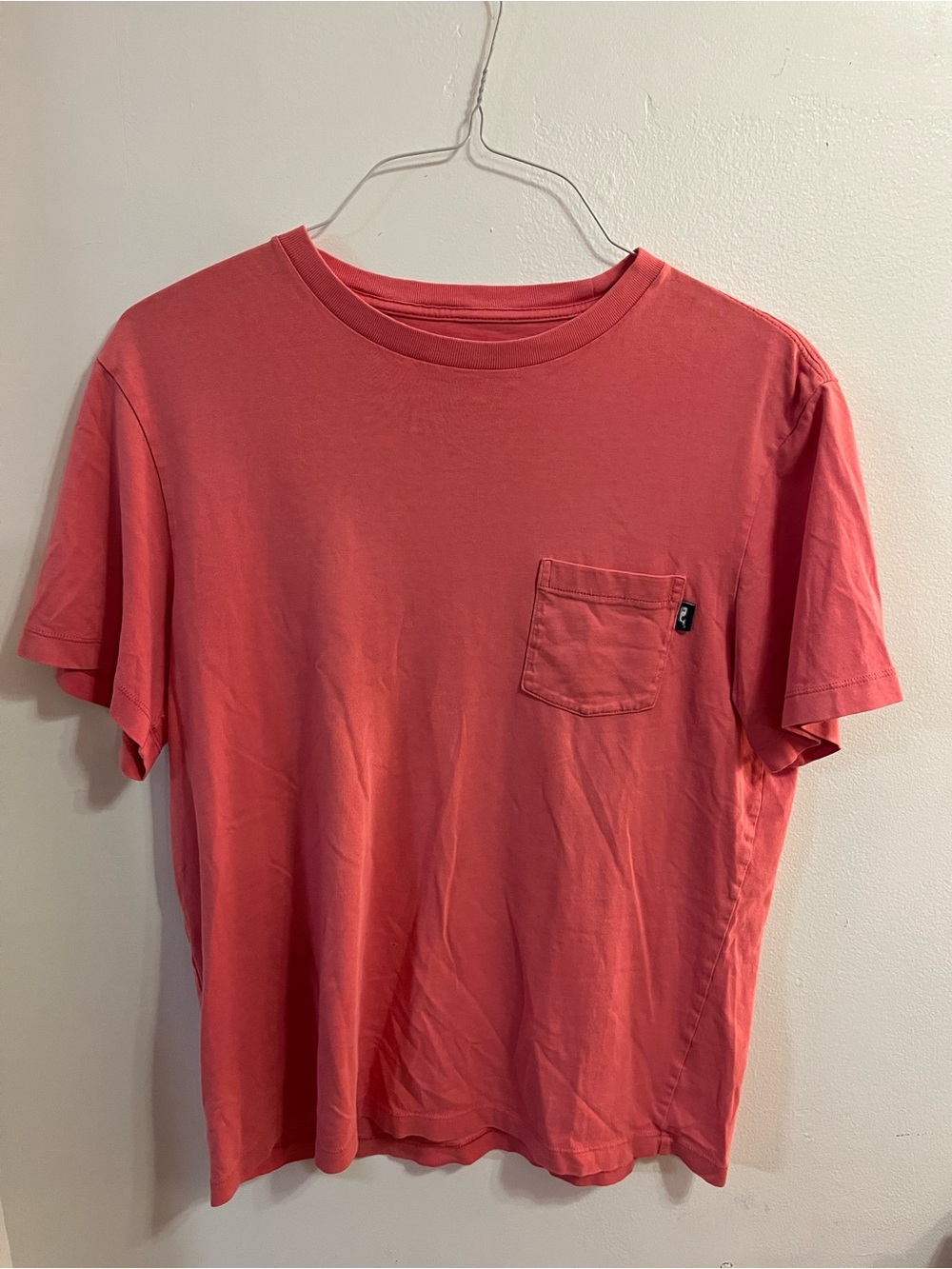 Men's Vineyard Vines Coral Pocket Tee - adult Small